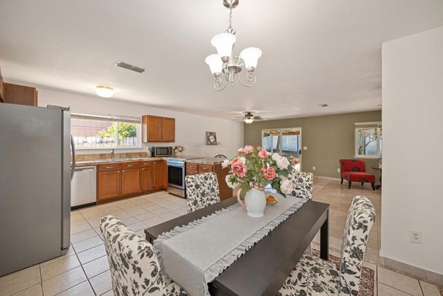 8408 Ziegler Ct, Citrus Heights, CA 95610