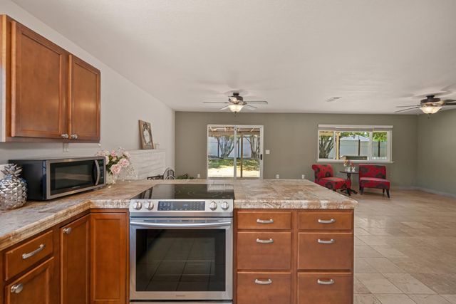 8408 Ziegler Ct, Citrus Heights, CA 95610