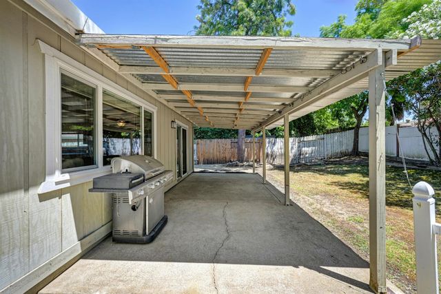 8408 Ziegler Ct, Citrus Heights, CA 95610