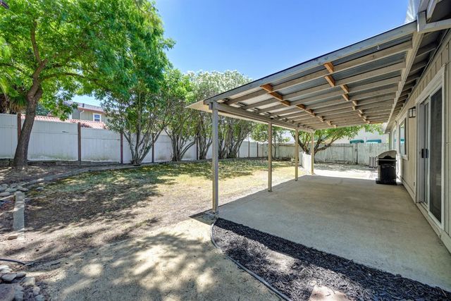 8408 Ziegler Ct, Citrus Heights, CA 95610