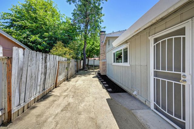 8408 Ziegler Ct, Citrus Heights, CA 95610