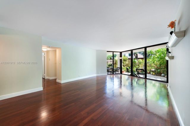 2000 Towerside Ter 312, Miami, FL 33138
