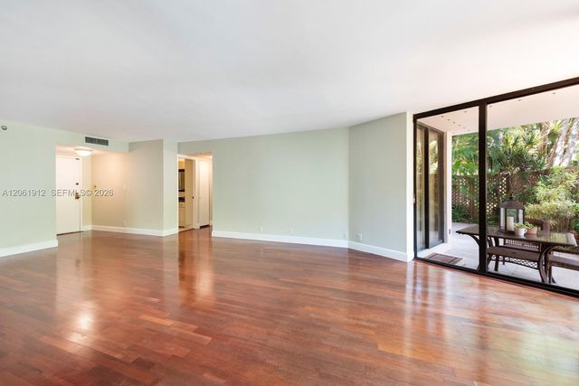 2000 Towerside Ter 312, Miami, FL 33138