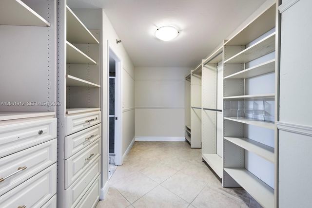 2000 Towerside Ter 312, Miami, FL 33138