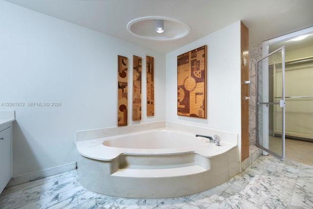 2000 Towerside Ter 312, Miami, FL 33138