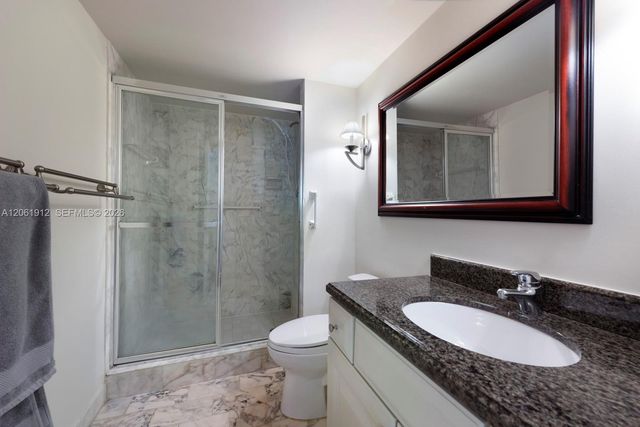 2000 Towerside Ter 312, Miami, FL 33138