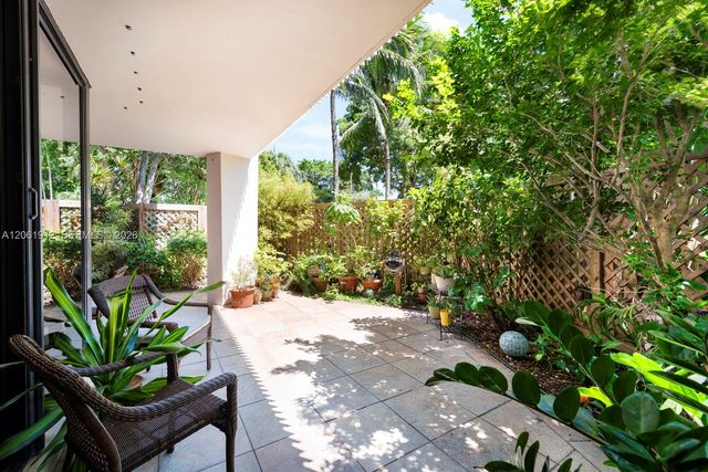 2000 Towerside Ter 312, Miami, FL 33138