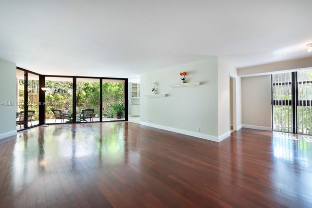 2000 Towerside Ter 312, Miami, FL 33138