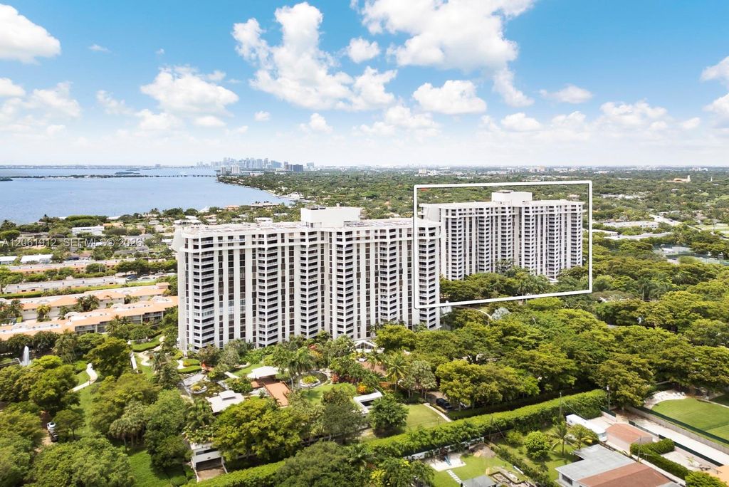 2000 Towerside Ter 312, Miami, FL 33138