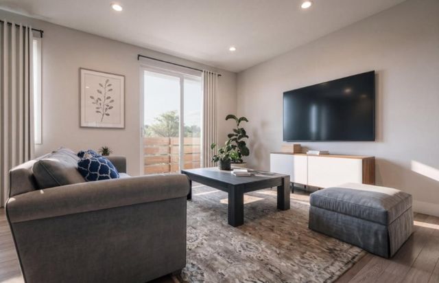 808 Fiesta Lane, Palo Alto, CA 94306