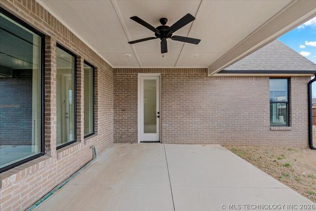 10209 E 121st Place S, Bixby, OK 74008