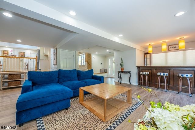 47 Harrison Rd, Wayne Twp., NJ 07470