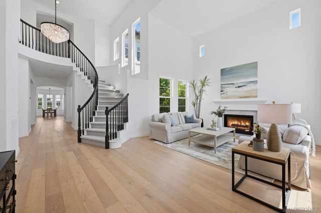 855 Stratford Knoll, Encinitas, CA 92024