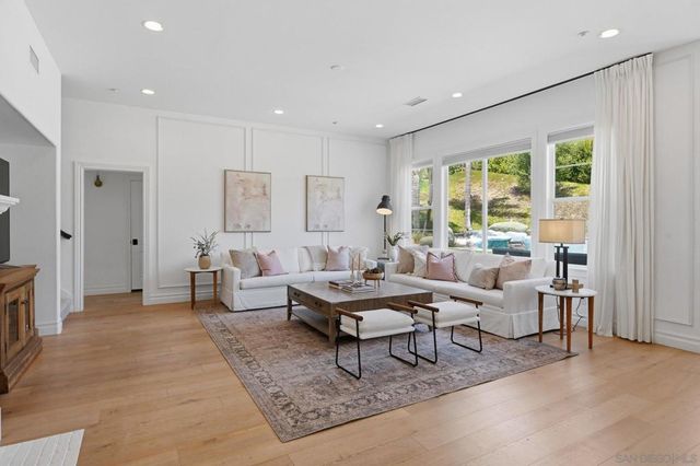 855 Stratford Knoll, Encinitas, CA 92024