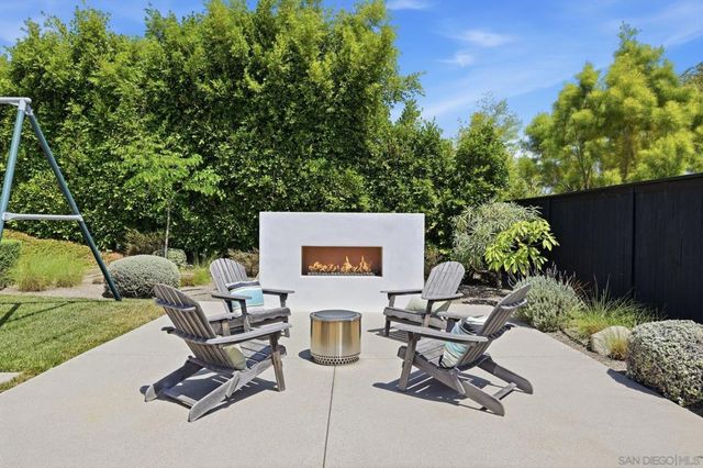 855 Stratford Knoll, Encinitas, CA 92024