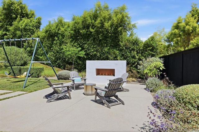 855 Stratford Knoll, Encinitas, CA 92024