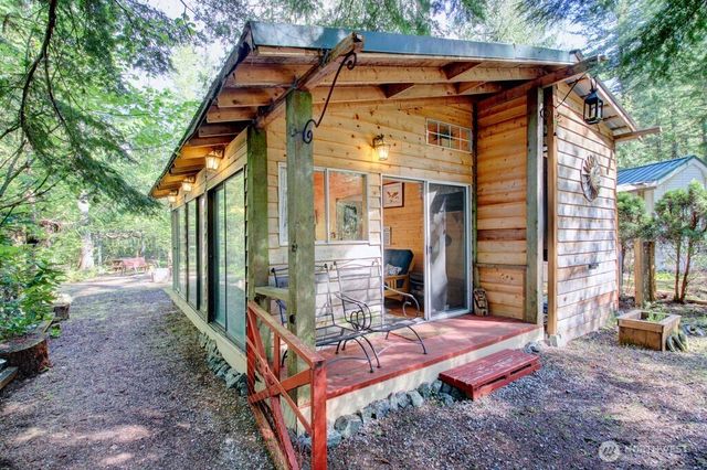 40 Wilderness Way, Deming, WA 98244