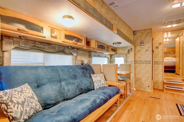 40 Wilderness Way, Deming, WA 98244