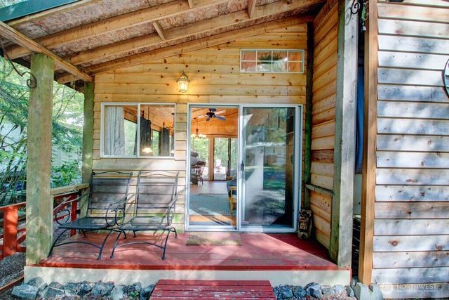 40 Wilderness Way, Deming, WA 98244
