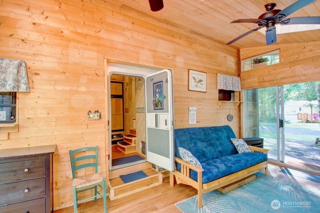 40 Wilderness Way, Deming, WA 98244