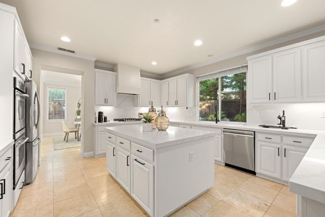 6406 Cosmos Ct, Rocklin, CA 95677