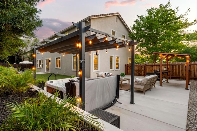 6406 Cosmos Ct, Rocklin, CA 95677