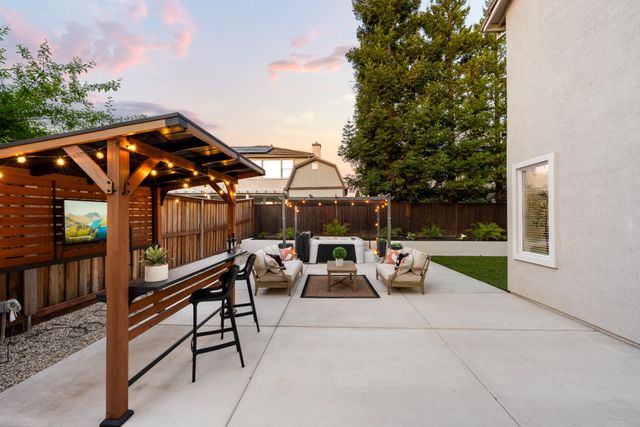 6406 Cosmos Ct, Rocklin, CA 95677