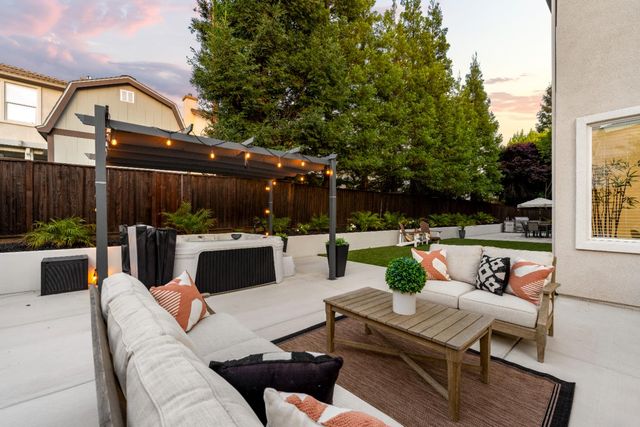 6406 Cosmos Ct, Rocklin, CA 95677