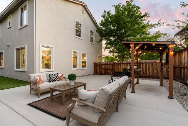 6406 Cosmos Ct, Rocklin, CA 95677