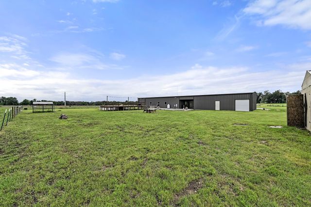 1608 County Road 204, Liberty Hill, TX 78642