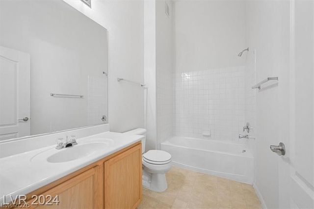 3540 Cactus Shadow Street 204, Las Vegas, NV 89129