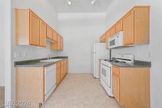 3540 Cactus Shadow Street 204, Las Vegas, NV 89129