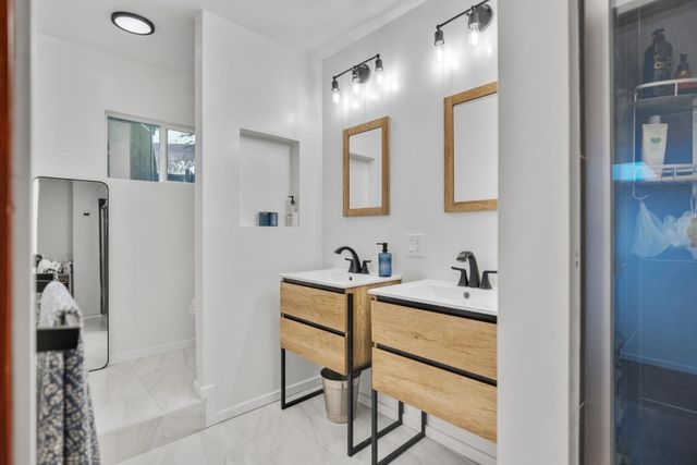 20851 Assiniboine Trail, Los Gatos, CA 95033