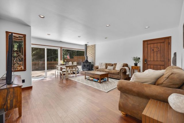 20851 Assiniboine Trail, Los Gatos, CA 95033