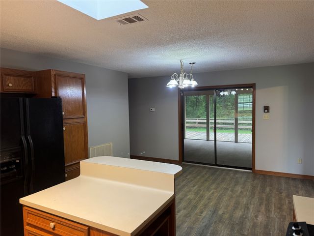 7671 S Lakeshore Drive, Shreveport, LA 71119