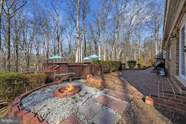 12215 HENDERSON RD, Clifton, VA 20124