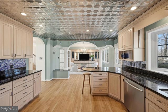 12215 HENDERSON RD, Clifton, VA 20124