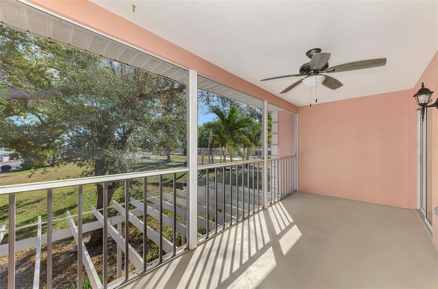 458 CERROMAR ROAD 484, Venice, FL 34293