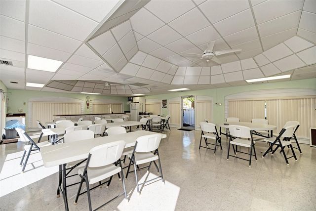 458 CERROMAR ROAD 484, Venice, FL 34293