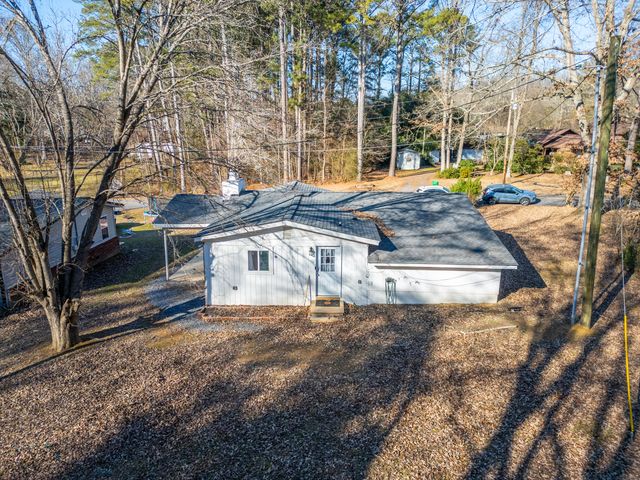 3939 Miller Drive NE, Dalton, GA 30721