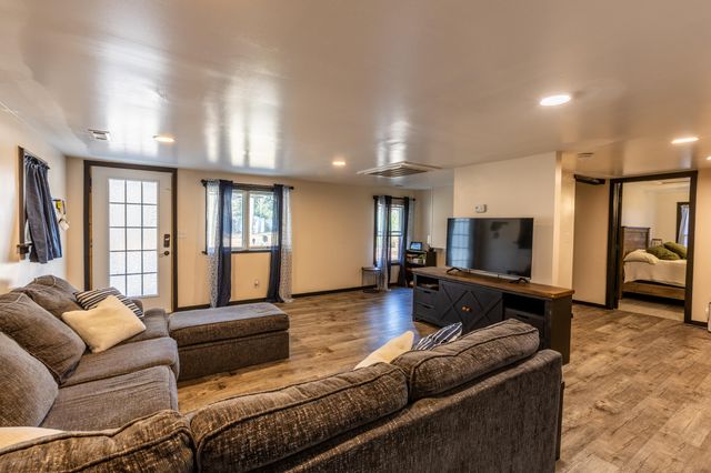 3939 Miller Drive NE, Dalton, GA 30721