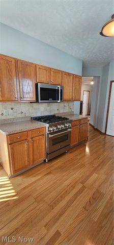 8783 Roberts Court 22A, Olmsted Falls, OH 44138