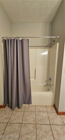 8783 Roberts Court 22A, Olmsted Falls, OH 44138