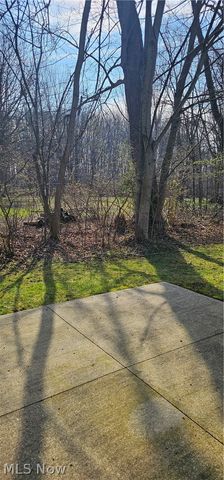 8783 Roberts Court 22A, Olmsted Falls, OH 44138