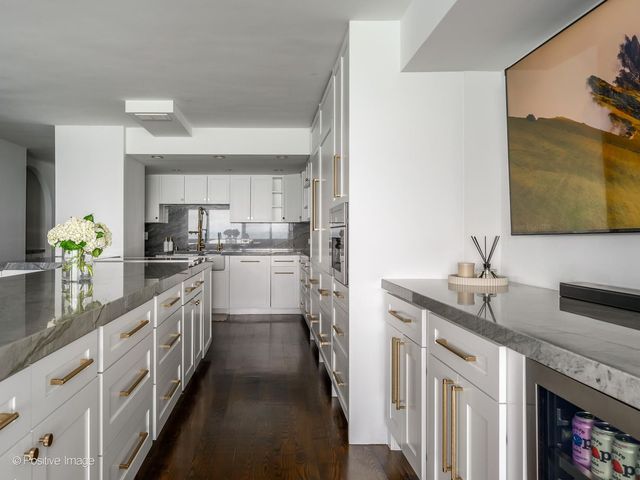 1440 N Lake Shore Drive 22ABCD, Chicago, IL 60610