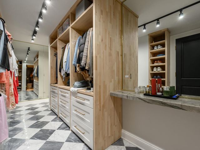 1440 N Lake Shore Drive 22ABCD, Chicago, IL 60610