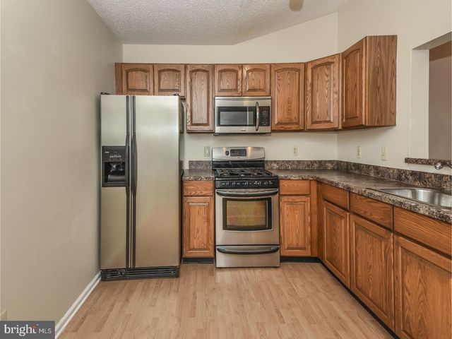 514 CEDAR HOLLOW DR #60, Yardley, PA 19067