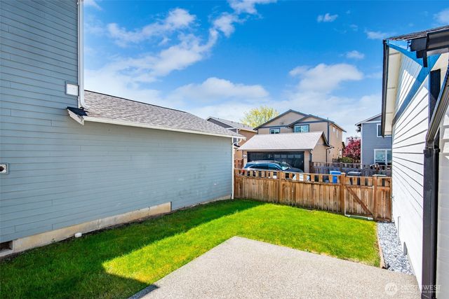 18530 97th Avenue Ct E, Puyallup, WA 98375