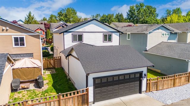 18530 97th Avenue Ct E, Puyallup, WA 98375