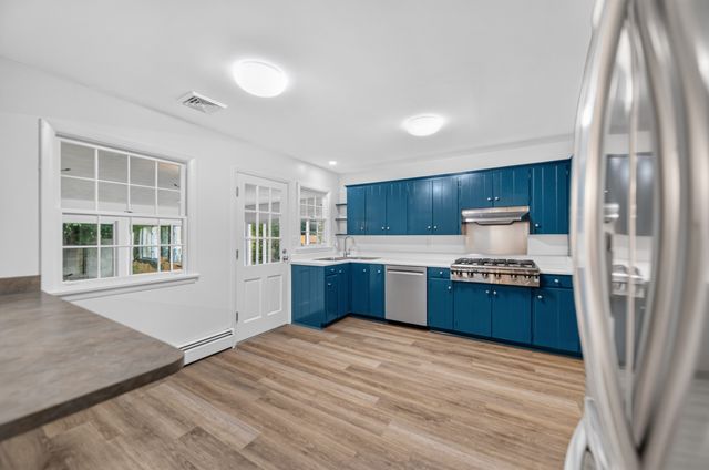 6742 WALNUT CREEK Drive, Fairview, PA 16415